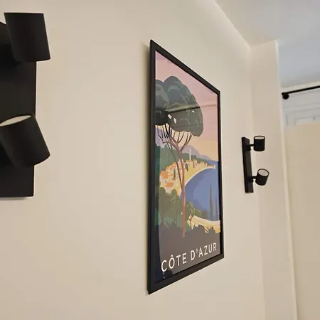 Walk To Seine Louvre *