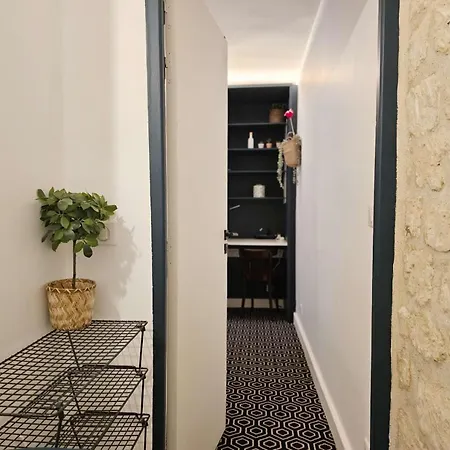 Walk To Seine Louvre Apartman